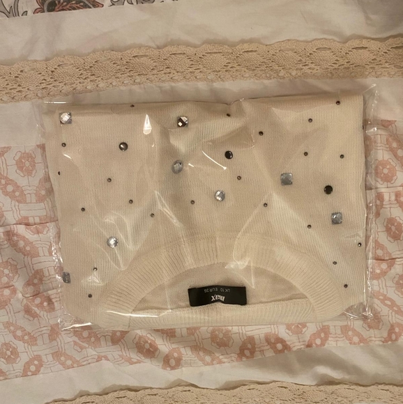 Max sweater shirt- rhinestone work - Picture 5 of 5